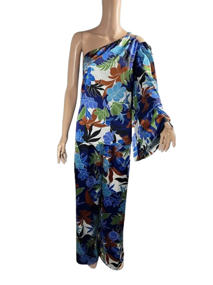 Mannequin dressed in a vibrant floral saree.